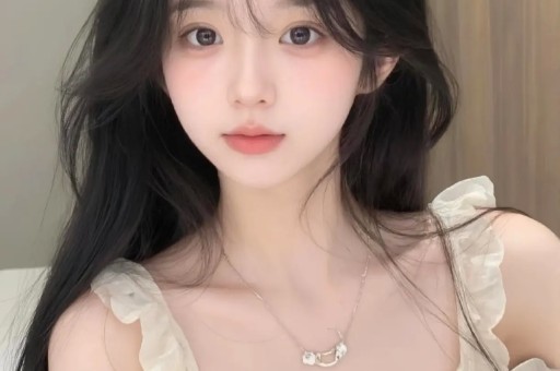 易易紫曝少数民族女星被经纪人潜规则：娱乐圈的权力游戏何时休